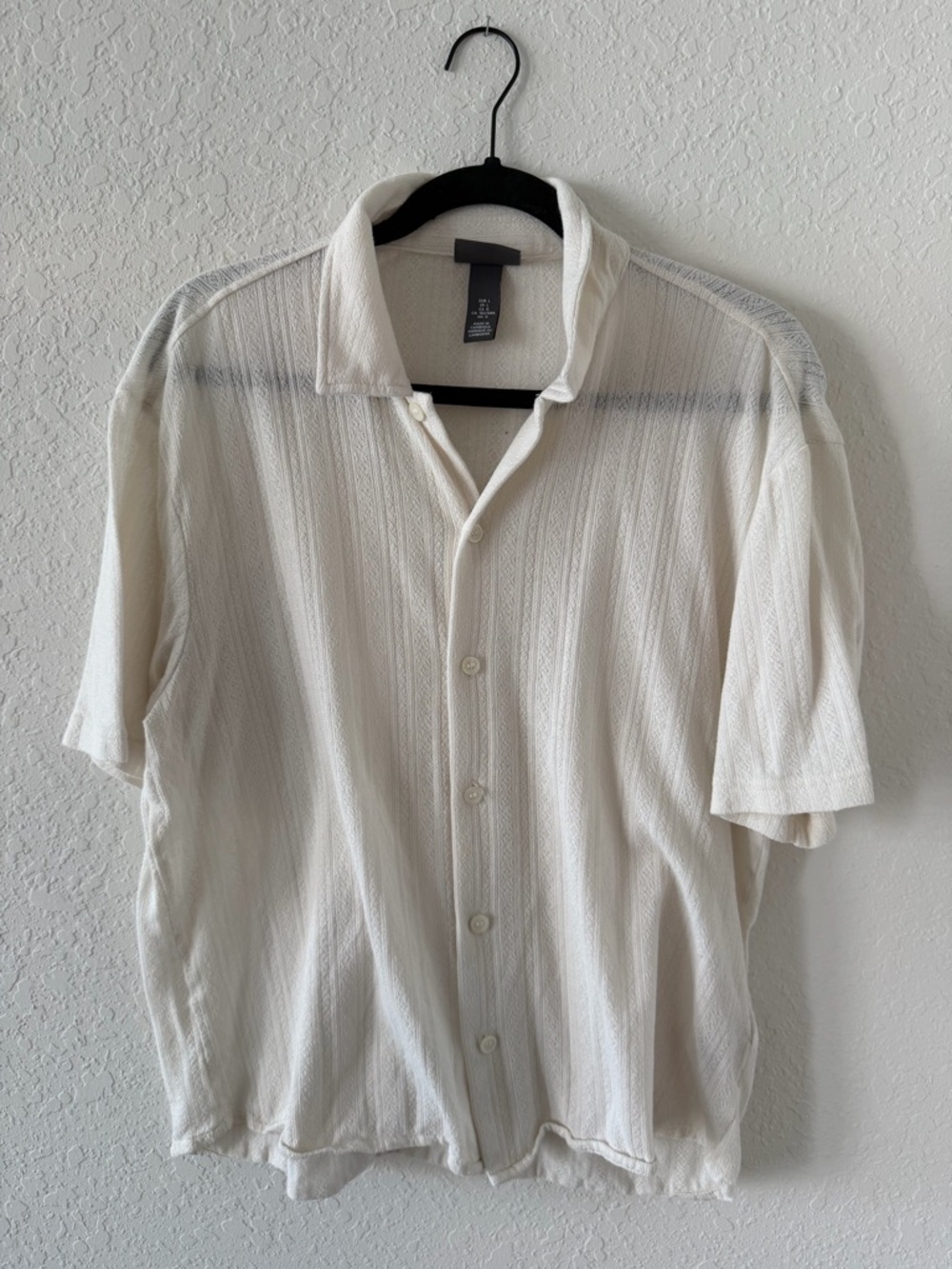 H&M Off-White Short-Sleeve Button-Down Shirt